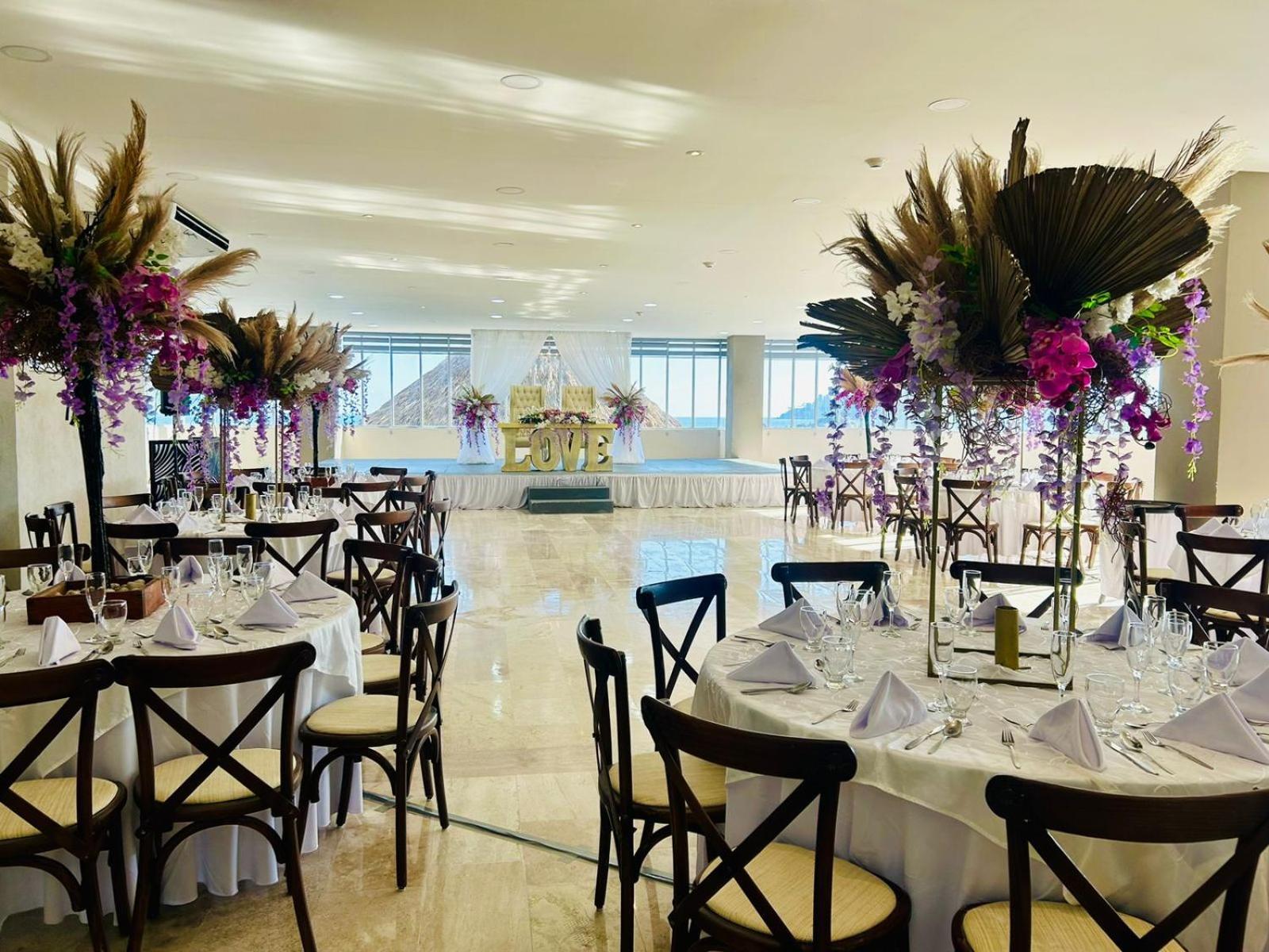 Ritz Acapulco All Inclusive Exterior photo A wedding reception at the Four Seasons Hotel, Mexico City