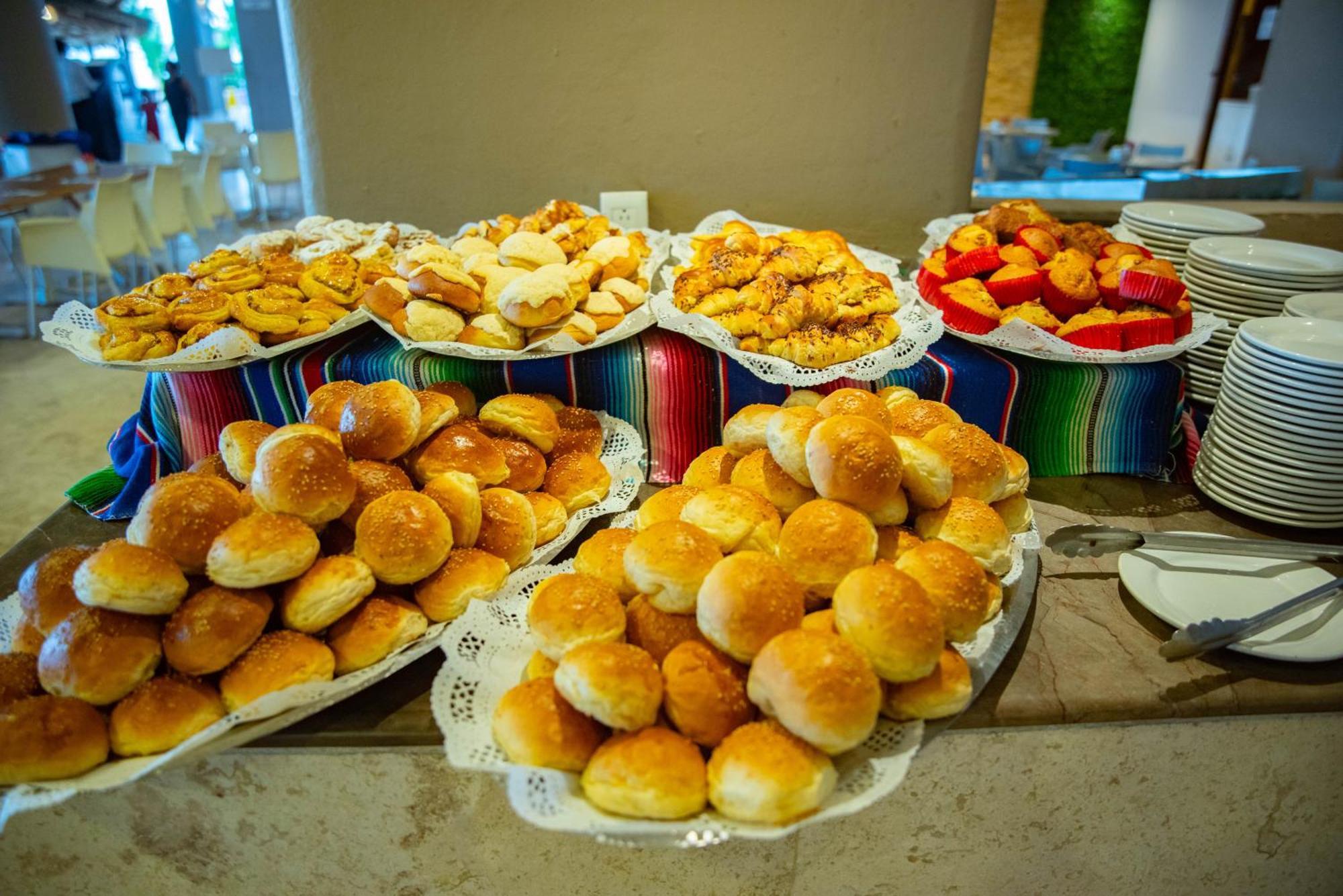 Ritz Acapulco All Inclusive Exterior photo Buns and pastries