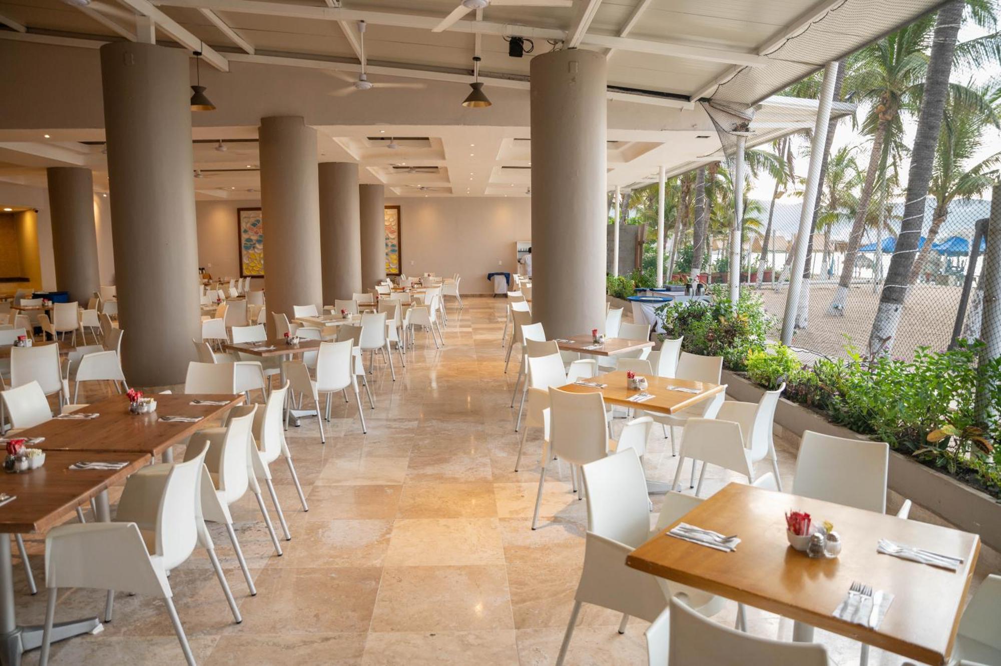 Ritz Acapulco All Inclusive Exterior photo The Beach Club