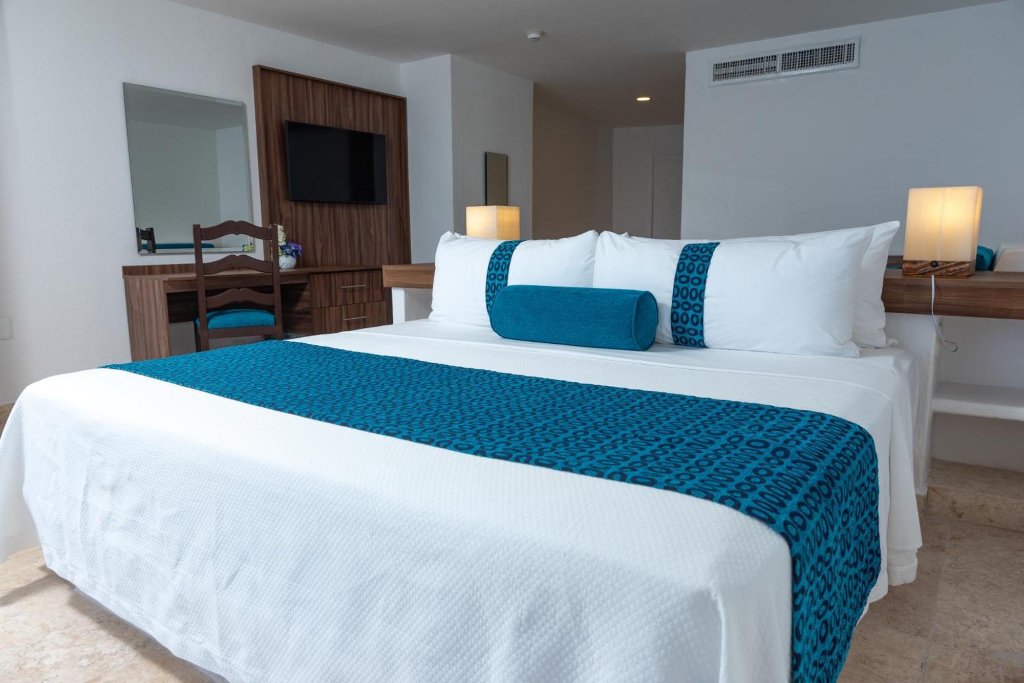 Ritz Acapulco All Inclusive Exterior photo A bed runner